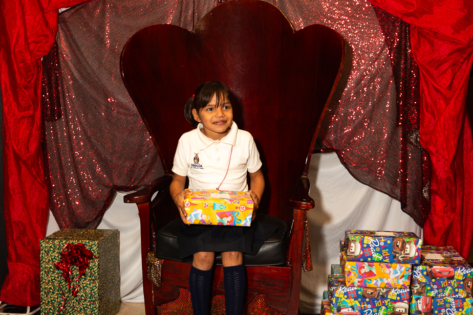 Zapatos para los Ninos y Ninas!